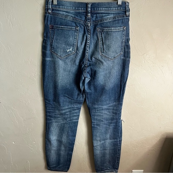 BDG Twig‎ High Rise Distressed Knees Denim Jeans - Picture 4 of 7